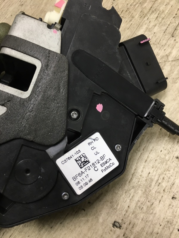 Замок двери передний правый FOCUS 10-18 2017 CB8 2.0 XQDA