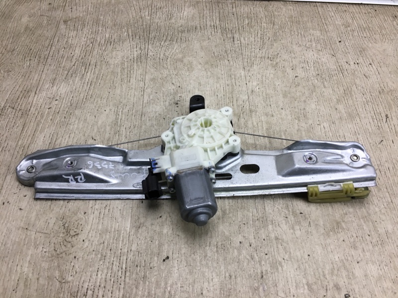 Стеклоподъемник задний правый FORD FOCUS 10-18 2017 CB8 2.0 XQDA CM5Z-5827000-A Б/У
