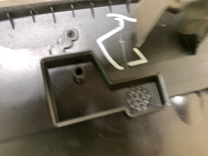 Накладка крышки багажника FUSION 14- 2015 Седан C15HDTX Накладка крышки багажника FUSION 14- 2015 Седан C15HDTX