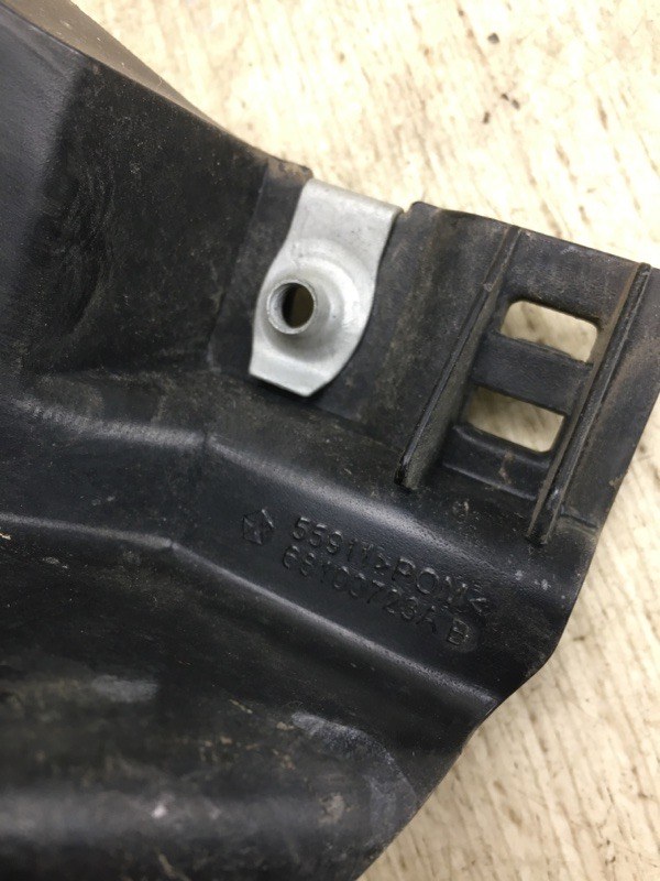 Кронштейн заднего бампера левый DART 12-16 2014 PF 2.4 ED6