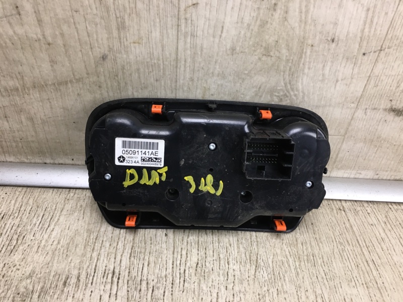 Блок управления печкой DODGE DART 12-16 PF 2.4 ED6 Блок управления печкой DODGE DART 12-16 PF 2.4 ED6