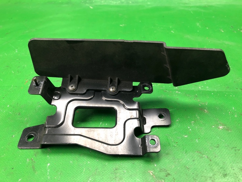 Кронштейн датчика слепых зон левый HYUNDAI SONATA YF 10-14 YF 2.0 G4KH