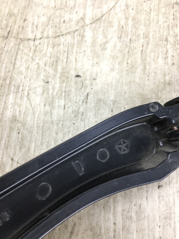 Поводок стеклоочистителя передний левый DODGE DART 12-16 PF 2.4 ED6