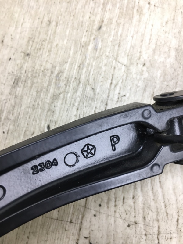 Поводок стеклоочистителя передний правый DART 12-16 2014 PF 2.4 ED6