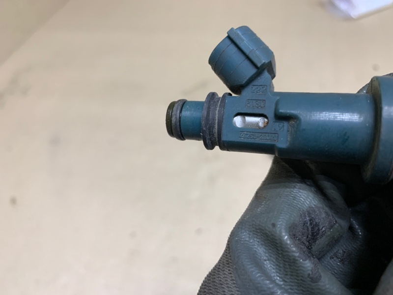 Форсунка топливная HIGHLANDER 01-07 2002 Внедорожник 3.0 1MZFE