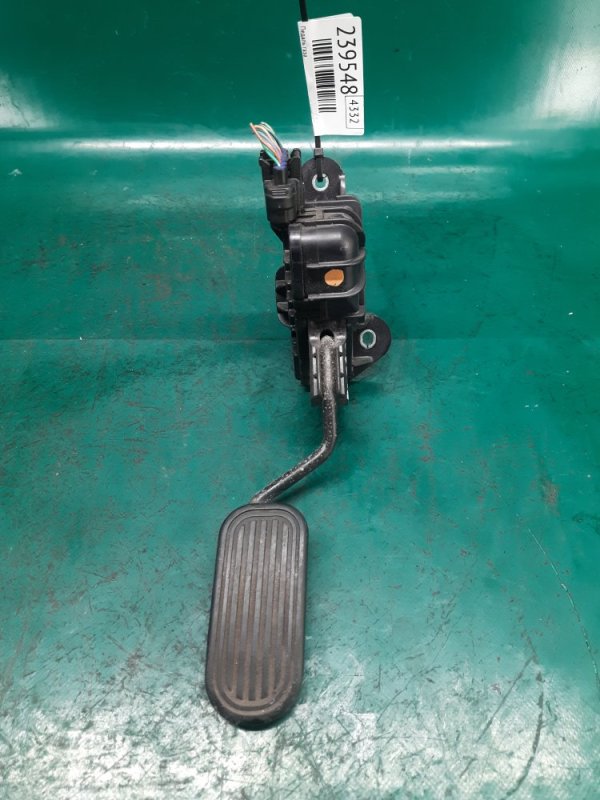 Педаль газа GS350 GS300 05-11 2009 Седан 3.5