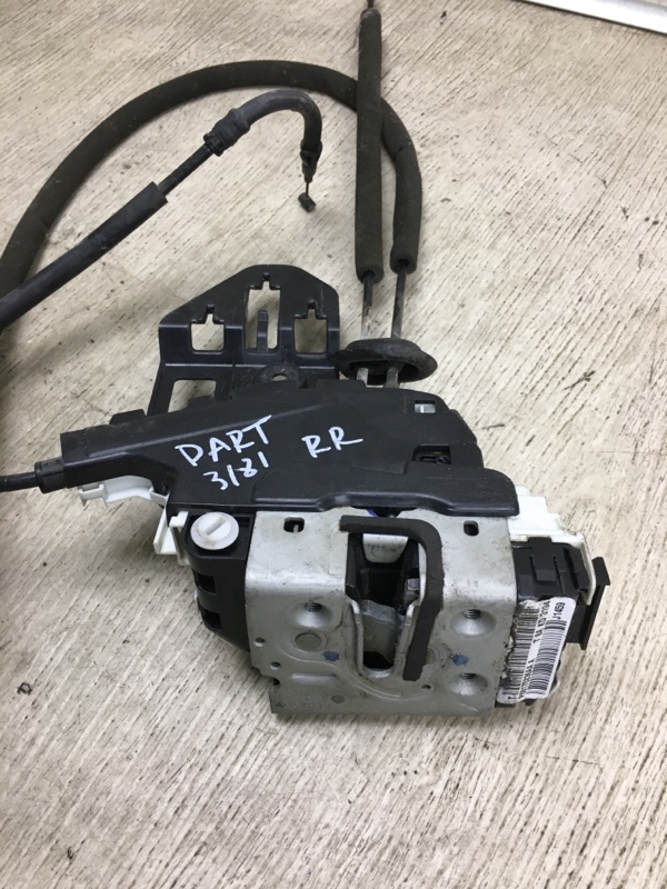 Замок двери задний правый DODGE DART 12-16 PF 2.4 ED6