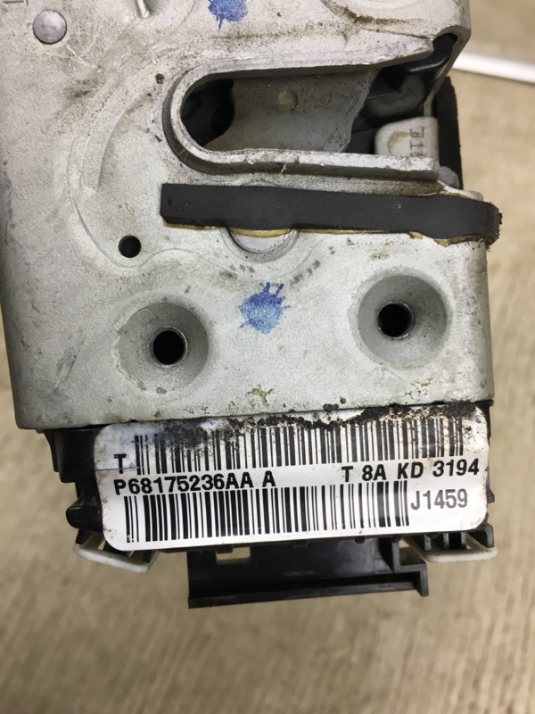 Замок двери задний правый DART 12-16 2014 PF 2.4 ED6