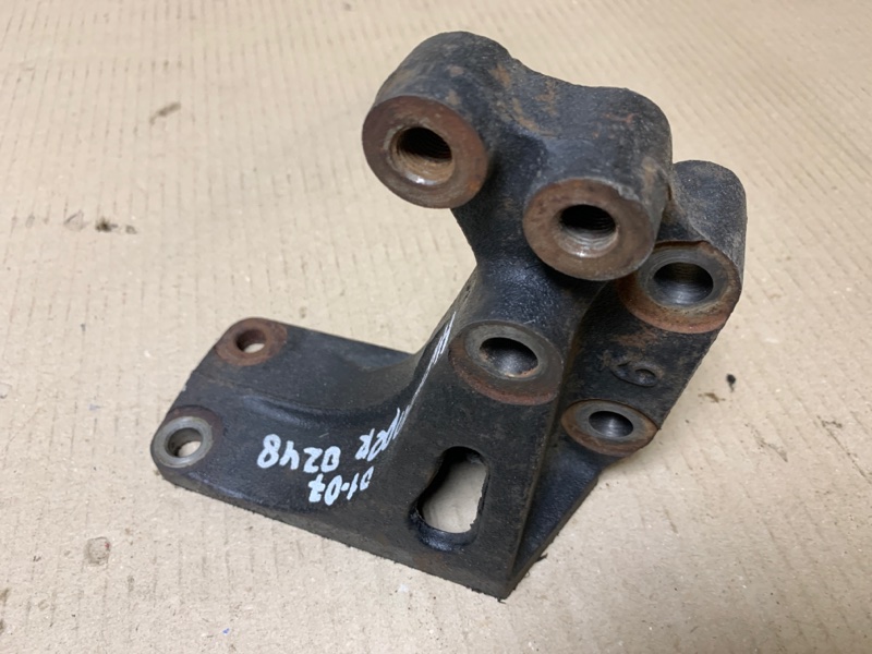 Кронштейн двигателя задний TOYOTA HIGHLANDER 01-07 Внедорожник 3.0 1MZFE Кронштейн двигателя задний TOYOTA HIGHLANDER 01-07 Внедорожник 3.0 1MZFE