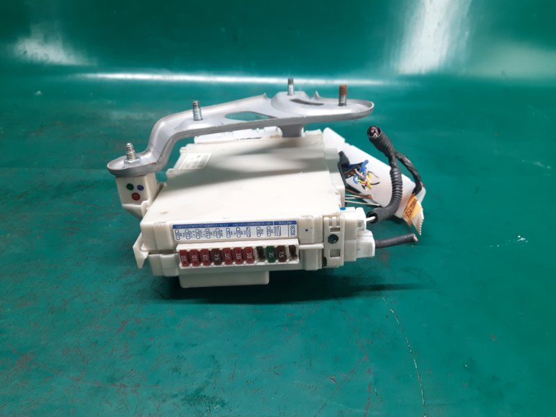 Запчасть блок предохранителей салон задний LEXUS GS350 GS300 05-11 2009 Седан 3.5 82670-30230 Б/У Блок предохранителей салон задний LEXUS GS350 GS300 05-11 2009 Седан 3.5 82670-30230 Б/У