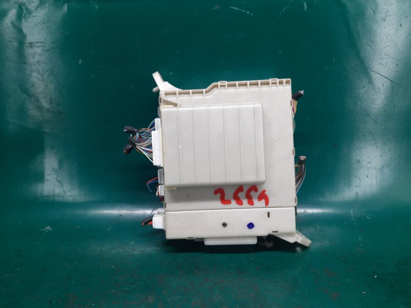 Блок предохранителей салон правый GS350 GS300 05-11 2008 Седан 3.5 2GR-FSE