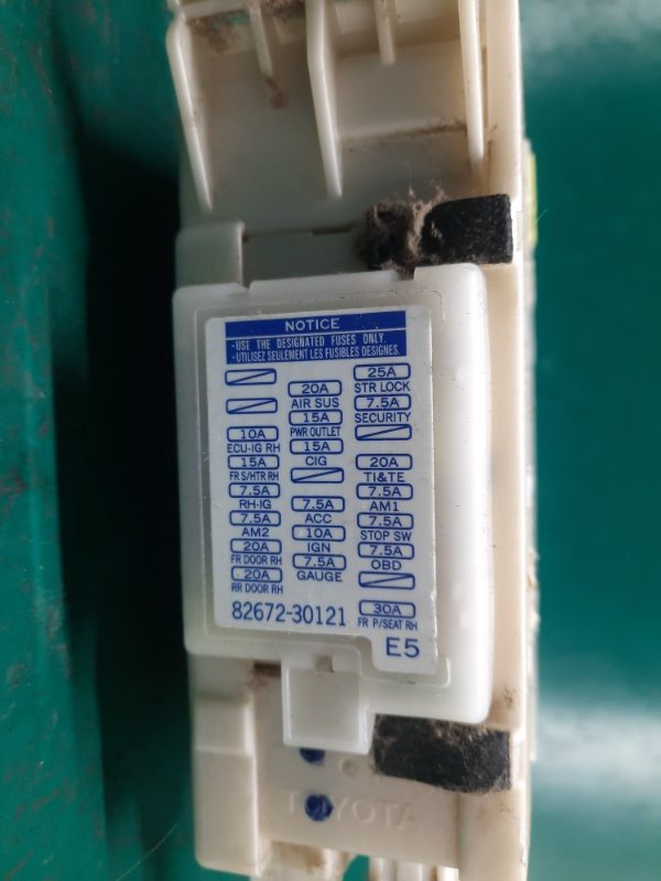 Блок предохранителей салон правый GS350 GS300 05-11 2008 Седан 3.5 2GR-FSE