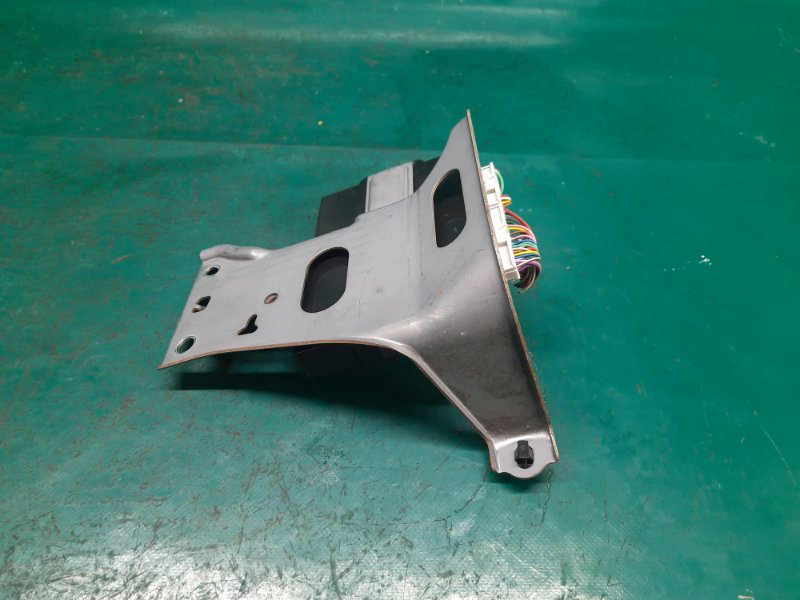 Блок управления центральным замком GS350 GS300 05-11 2009 Седан 3.5