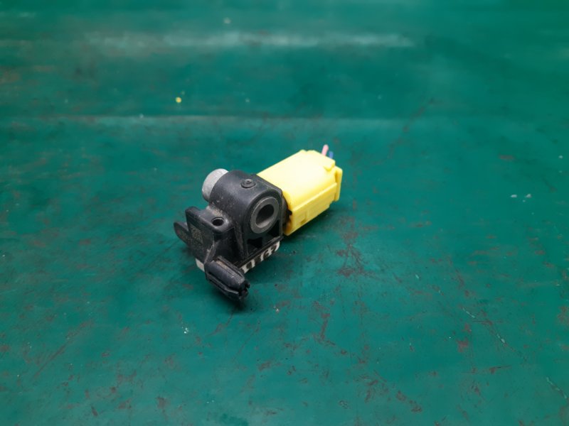 Датчик удара задний правый MITSUBISHI ASX / OUTLANDER SPORT 10-21 Внедорожник 2.0