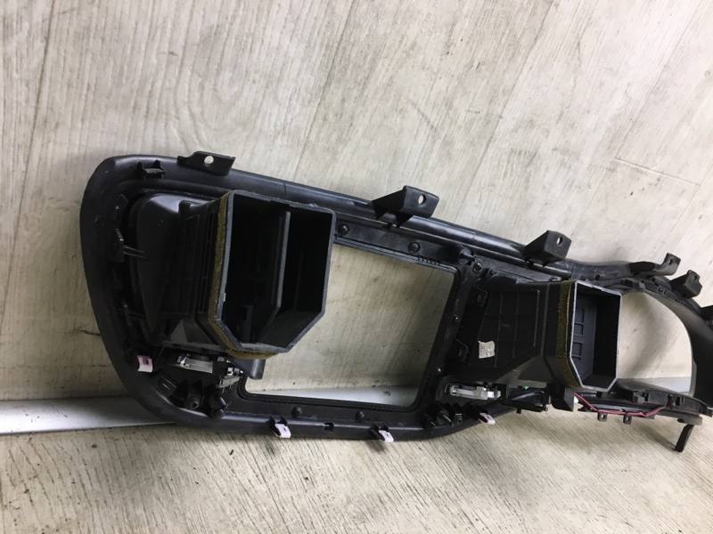 Накладка торпедо центр. DART 12-16 2014 PF 2.4 ED6