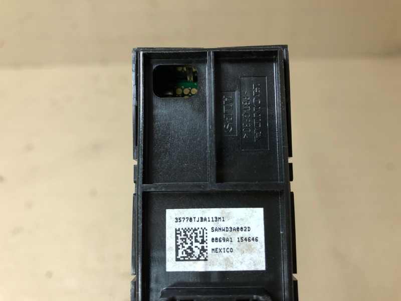 Кнопка стеклоподъемника задняя правая RDX 19- 2019 Внедорожник 2.0