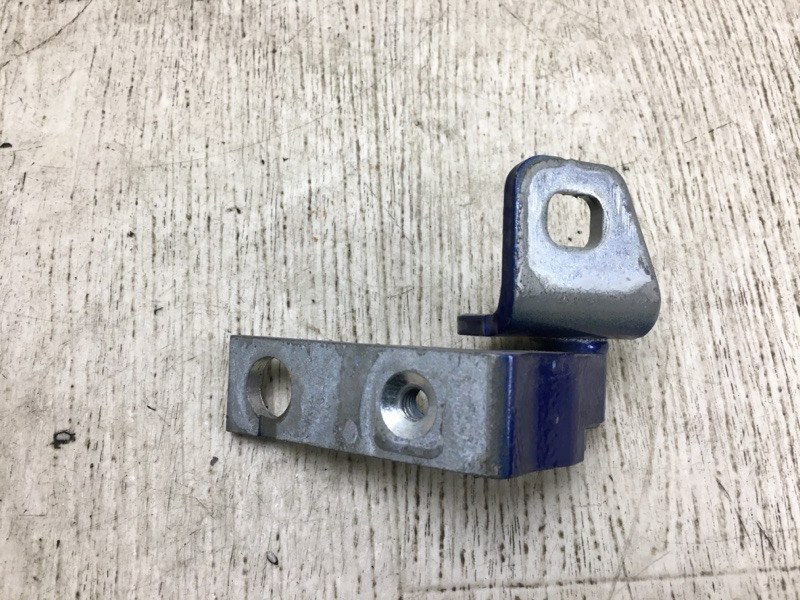 Петля двери верхняя передняя правая FORD FOCUS 10-18 CB8 2.0 XQDA