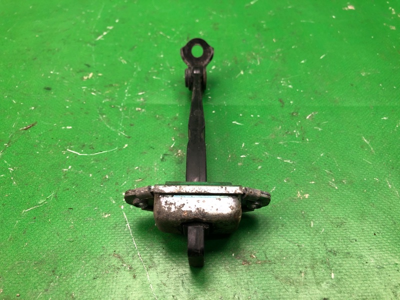 Ограничитель двери задний левый FORTE/CERATO TD 08-13 2010 TD 2.0 G4KD Ограничитель двери задний левый FORTE/CERATO TD 08-13 2010 TD 2.0 G4KD