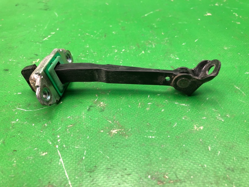 Ограничитель двери задний левый KIA FORTE/CERATO TD 08-13 TD 2.0 G4KD Ограничитель двери задний левый KIA FORTE/CERATO TD 08-13 TD 2.0 G4KD