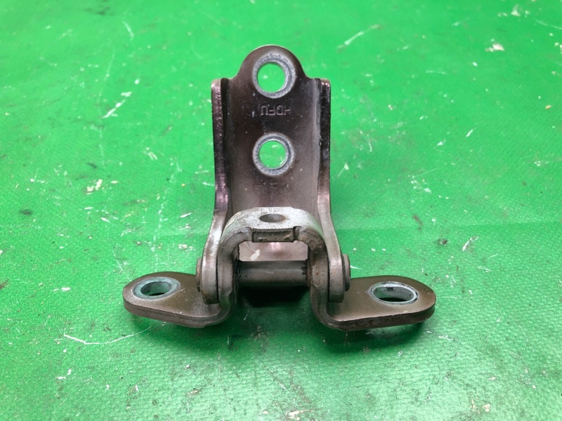 Петля двери верхняя передняя правая KIA FORTE/CERATO TD 08-13 TD 2.0 G4KD