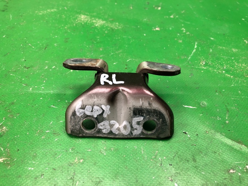 Петля двери верхняя задняя левая KIA FORTE/CERATO TD 08-13 2010 TD 2.0 G4KD 794102D000 Б/У