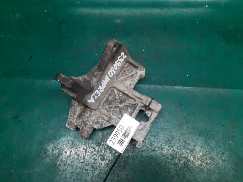 Кронштейн компрессора кондиционера SUBARU IMPREZA 07-11 GE/GH 2009 Седан 2.5 EJ253 73611SA010 Б/У