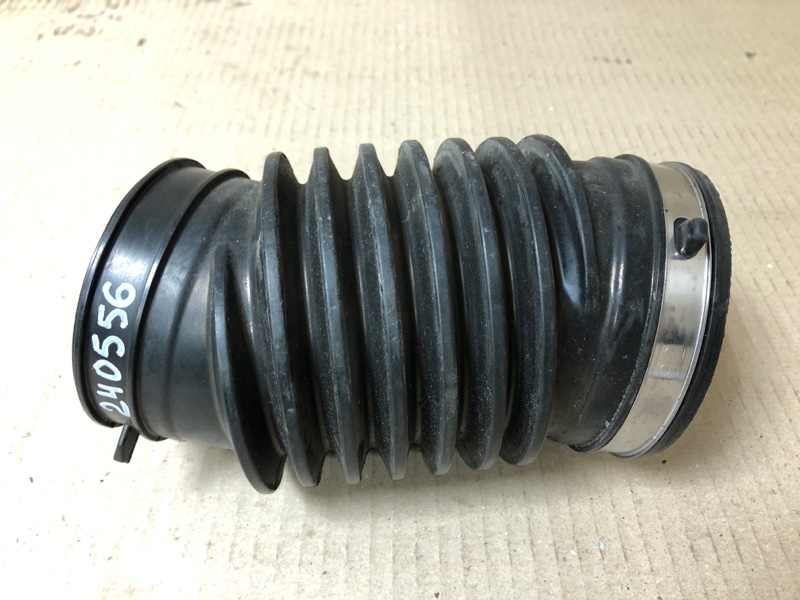 Патрубок воздушного фильтра ACURA RDX 19- 2019 Внедорожник 2.0 17229-5YF-A00 Б/У