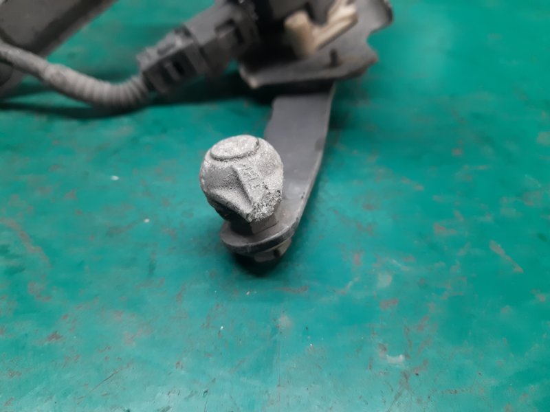 Датчик положения кузова задний левый GS350 GS300 05-11 2009 Седан 3.5