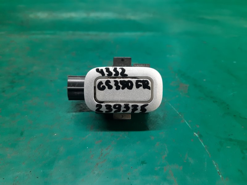 Запчасть датчик парктроника передний LEXUS GS350 GS300 05-11 2009 Седан 3.5 89341-44150-B2 Б/У Датчик парктроника передний LEXUS GS350 GS300 05-11 2009 Седан 3.5 89341-44150-B2 Б/У