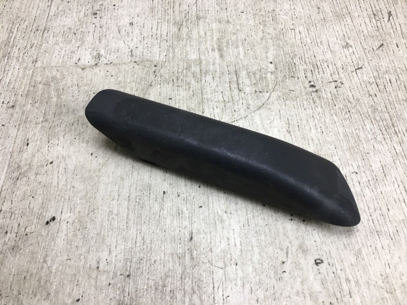 Заглушка рейлинга задняя правая JOURNEY 08-20 2011 JC 3.6 ERB Заглушка рейлинга задняя правая JOURNEY 08-20 2011 JC 3.6 ERB