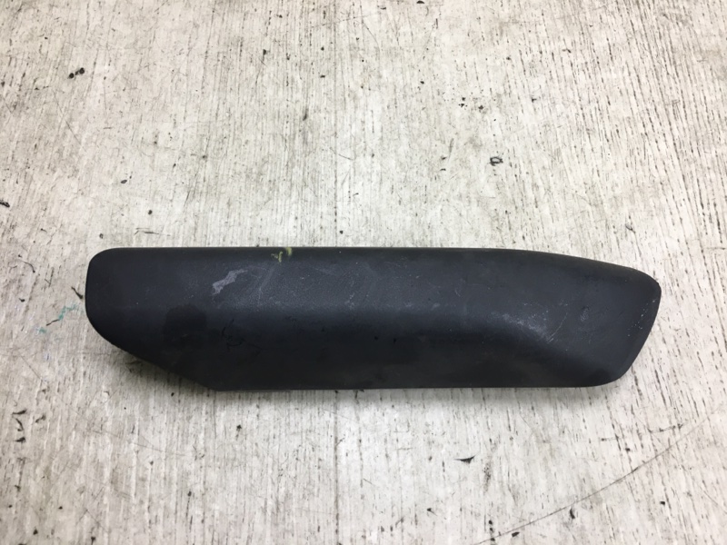 Запчасть заглушка рейлинга задняя левая DODGE JOURNEY 08-20 2011 JC 3.6 ERB 5178371AB Б/У Заглушка рейлинга задняя левая DODGE JOURNEY 08-20 2011 JC 3.6 ERB 5178371AB Б/У