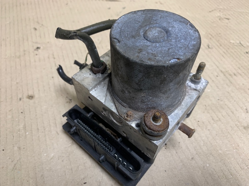 Блок ABS HYUNDAI SONATA NF 04-10 2006 Седан 3.3 G6DB 58920-3K100 Б/У