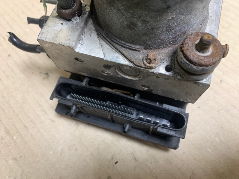 Блок ABS SONATA NF 04-10 2006 Седан 3.3 G6DB