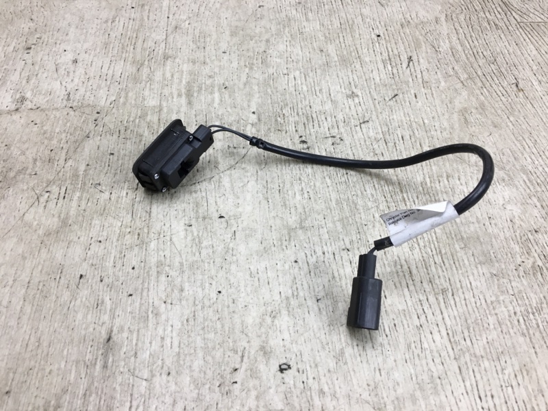 Кнопка открывания багажника наружная JOURNEY 08-20 2011 JC 3.6 ERB Кнопка открывания багажника наружная JOURNEY 08-20 2011 JC 3.6 ERB