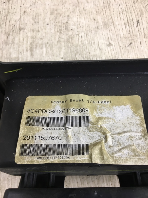 Накладка торпедо под магнитолу JOURNEY 08-20 2011 JC 3.6 ERB Накладка торпедо под магнитолу JOURNEY 08-20 2011 JC 3.6 ERB