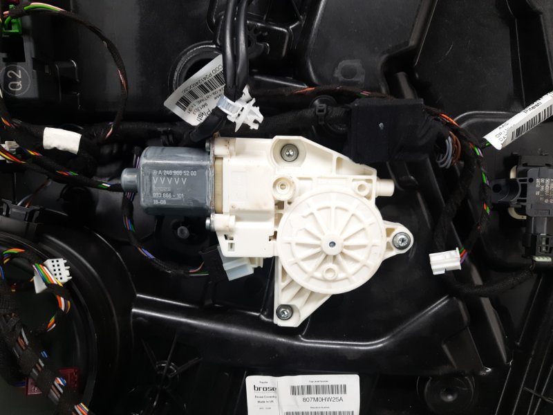 Стеклоподъемник передний правый INFINITI QX30 16-20 Внедорожник 2.0 20PET Стеклоподъемник передний правый INFINITI QX30 16-20 Внедорожник 2.0 20PET