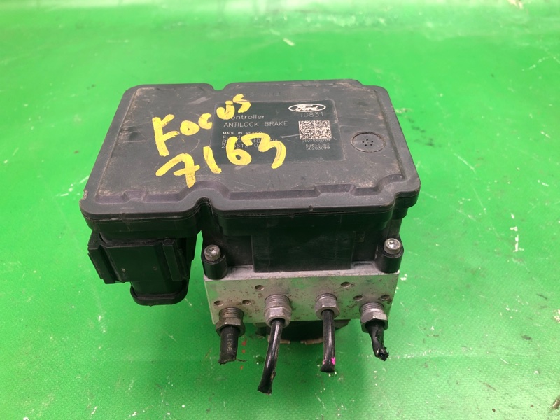 Блок ABS FORD FOCUS 10-18 2014 BK 2.0 XQDA BV6Z 2C405-E Б/У