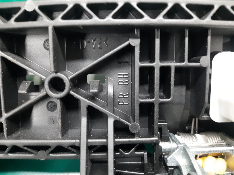 Ручка двери наружная передняя правая QX30 16-20 2019 Внедорожник 2.0 20PET Ручка двери наружная передняя правая QX30 16-20 2019 Внедорожник 2.0 20PET