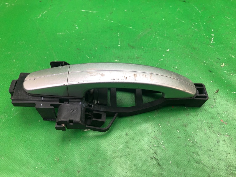 Ручка двери наружная передняя правая FORD FOCUS 10-18 2014 BK 2.0 XQDA CV6Z-5422404-CA Б/У