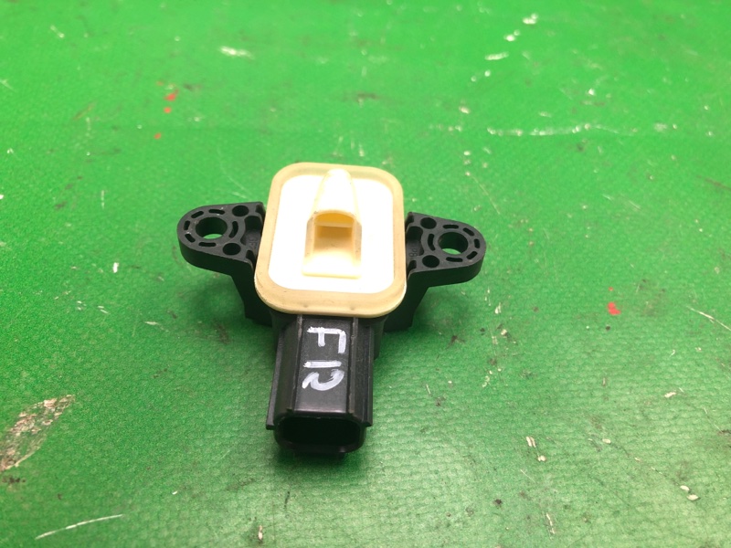 Датчик удара передний FORD FOCUS 10-18 BK 2.0 XQDA