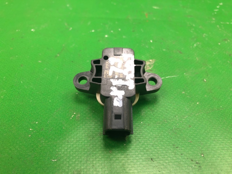 Датчик удара передний FORD FOCUS 10-18 2014 BK 2.0 XQDA CP9Z-14B345-A Б/У