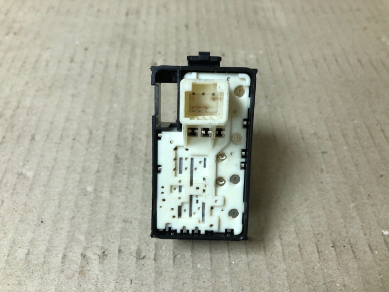 Кнопка стеклоподъемника передняя правая VENZA 09-16 2011 Внедорожник 3.5 2GR-FE