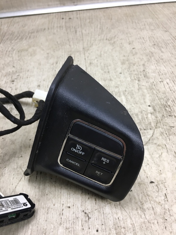 Кнопки на руль JOURNEY 08-20 2011 JC 3.6 ERB