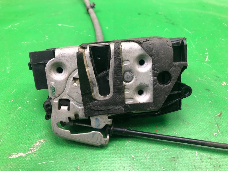 Замок двери передний правый FOCUS 10-18 2014 BK 2.0 XQDA