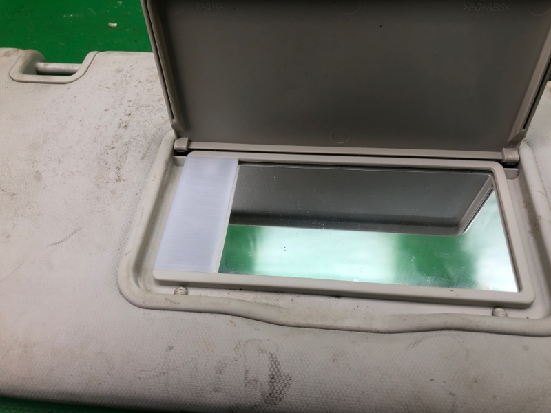 Козырек солнцезащитный правый FORD FOCUS 10-18 BK 2.0 XQDA Козырек солнцезащитный правый FORD FOCUS 10-18 BK 2.0 XQDA