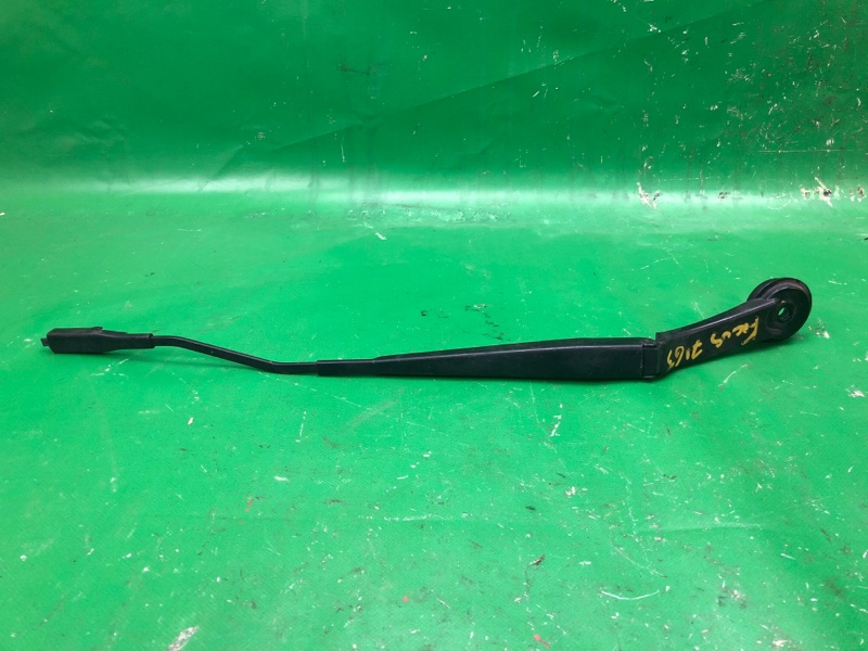 Поводок стеклоочистителя передний правый FORD FOCUS 10-18 2014 BK 2.0 XQDA CP9Z-17526-A Б/У