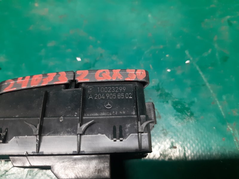 Кнопка центрального замка передняя правая QX30 16-20 2019 Внедорожник 2.0 20PET