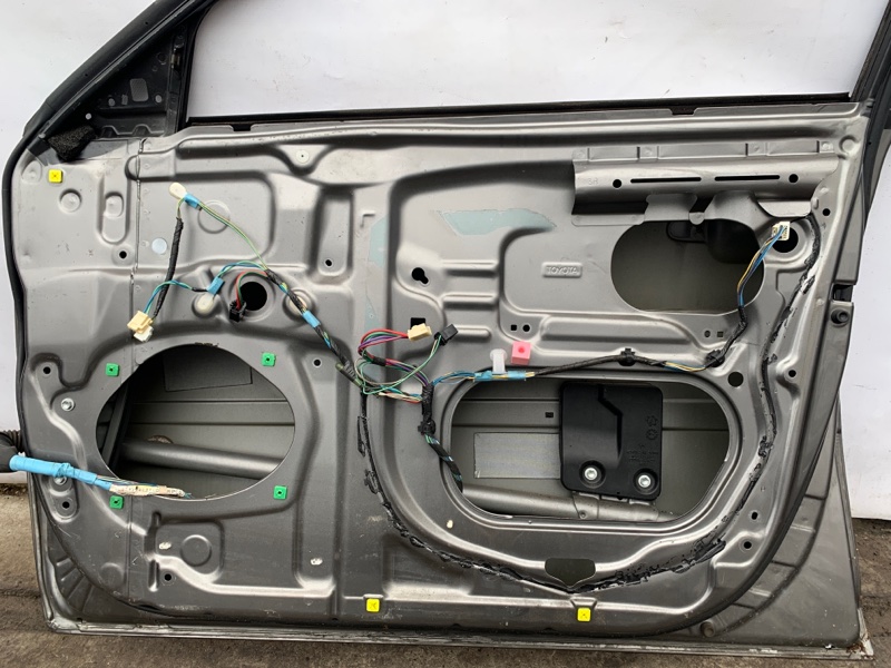 Дверь передняя правая CAMRY 30 02-06 2004 Седан 2.4 2AZFE Дверь передняя правая CAMRY 30 02-06 2004 Седан 2.4 2AZFE