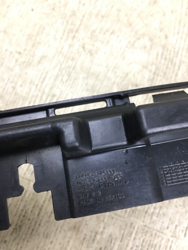 Кронштейн заднего бампера FUSION 14- 2013 CD4 C25HDEX Кронштейн заднего бампера FUSION 14- 2013 CD4 C25HDEX