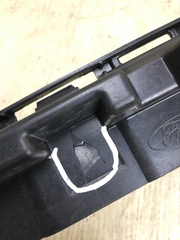 Кронштейн заднего бампера FUSION 14- 2013 CD4 C25HDEX Кронштейн заднего бампера FUSION 14- 2013 CD4 C25HDEX